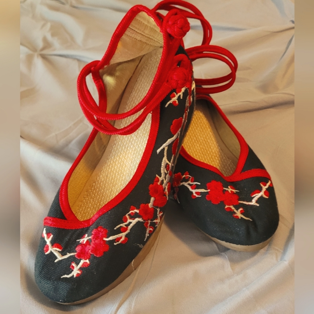 Floral Wedges